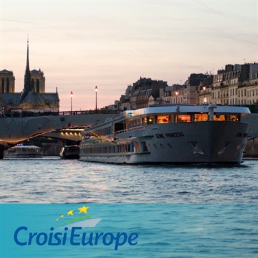 Paris River Cruise & Amiens Christmas Market