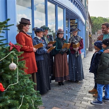 Victorian Christmas & Steam in Lights